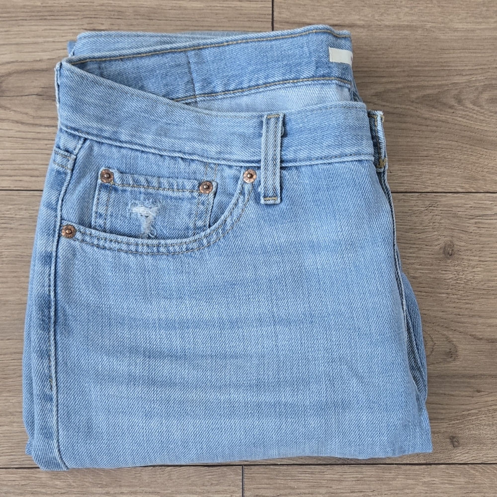 Levi's Light Blue Boyfriend Jeans Size 29 In EUC - Picture 4 of 5